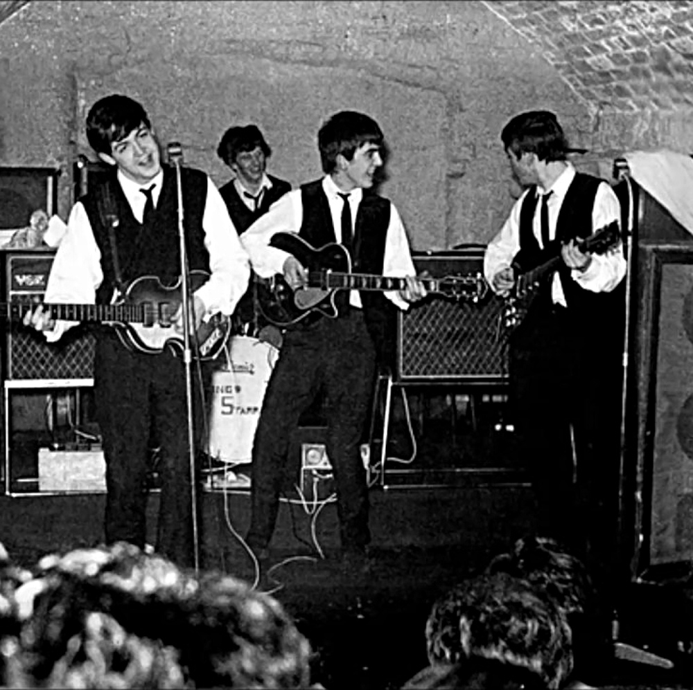The Beatles jouant au Cavern Club, au début des années 60.