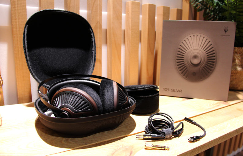 105 SILVA : le nouveau casque audio ouvert signé Meze