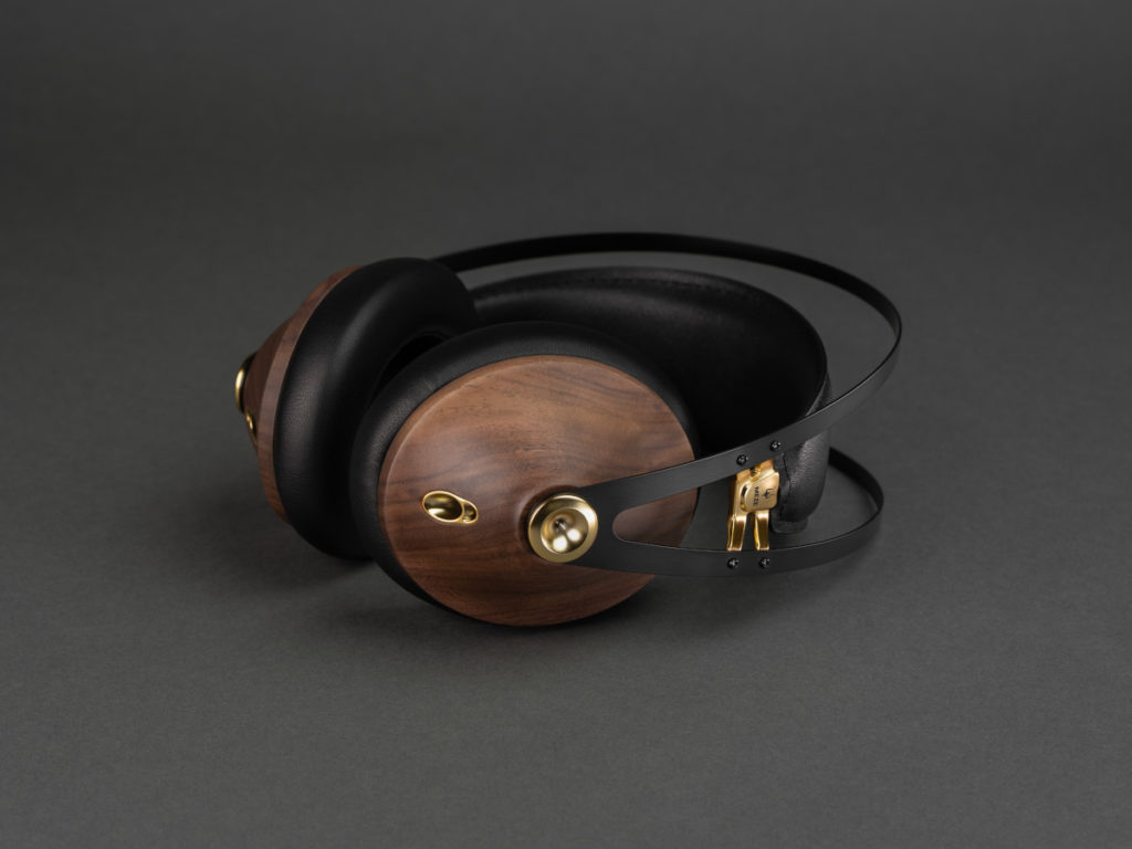 Conçus avec des matériaux de haute qualité, les casques Meze 99 Classics 2nd Gen sont conçus pour durer.