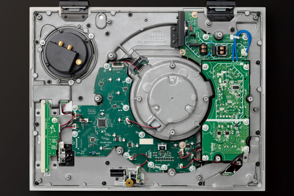 Le moteur à entraînement direct sans noyau (double rotor) est conçu pour éliminer totalement l’effet de cogging