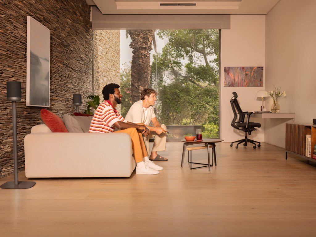 Les enceintes Denon Home 200, 400 et 600 peuvent être utilisées individuellement, en paire stéréo, en enceintes surrounds, avec ou sans caisson...