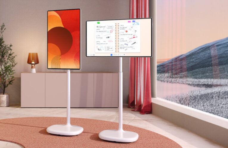 Hisense RoamView S6 : écran 4K de 32 pouces sur roulettes