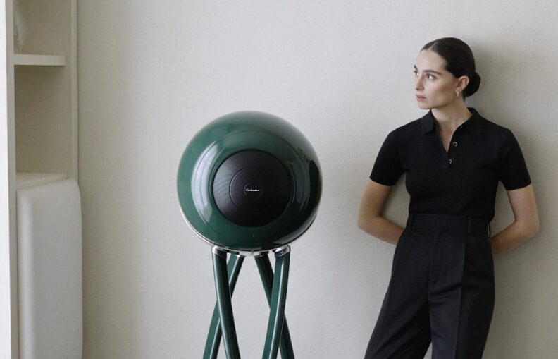 Loewe et Cabasse : Esther Abrami nommée ambassadrice