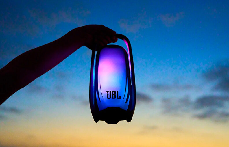JBL Pulse 6 : enceinte Bluetooth lumineuse 360°, Auracast et IP68
